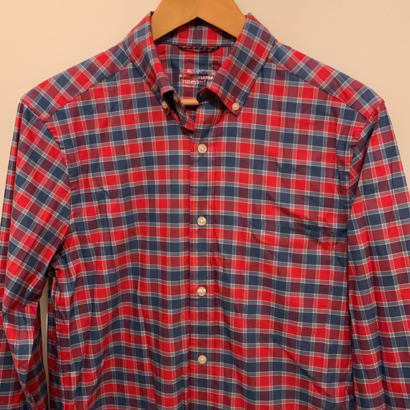 Vineyard Vines (S) - Picture 1 of 15